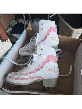 Girls American Athletic White Pink Figure Skates Size 4